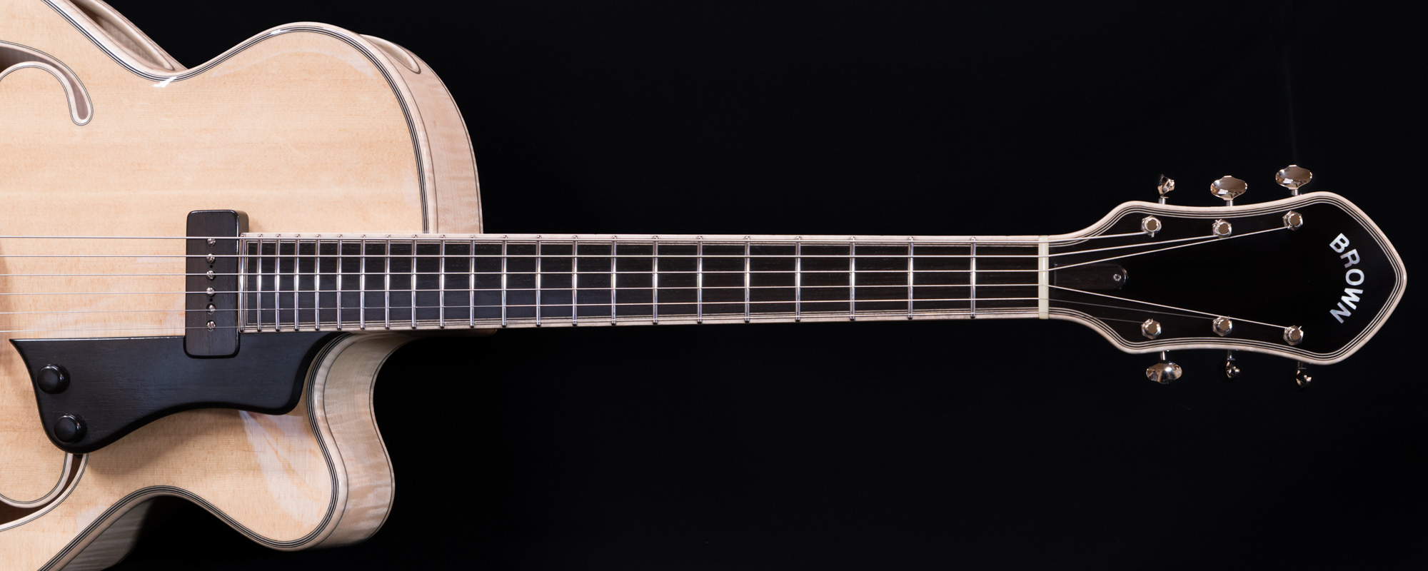 Mirror polished stainless steel frets with smoothly rounded edges